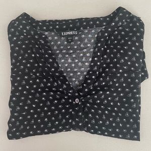 Express Women's Top Size L Black and White Long Sleeve V-Neck Blouse.